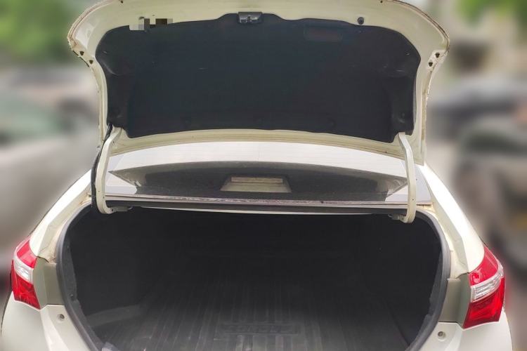 Used Toyota Corolla 2014 1.8L CVT GLX-i Trunk