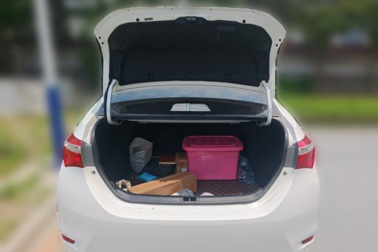 Used Toyota Corolla 2014 1.6L CVT GL Trunk