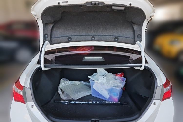 Used Toyota Corolla 2014 1.6L CVT GL Trunk