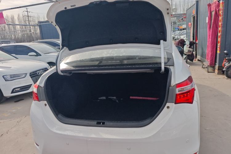 Used Toyota Corolla 2014 1.6L CVT GL-i Leather Edition Trunk