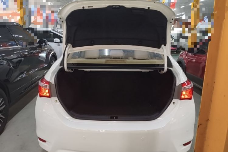 Used Toyota Corolla 2014 1.6L Manual GL-i Trunk