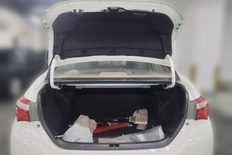 Used Toyota Corolla 2014 1.6L CVT GL Trunk