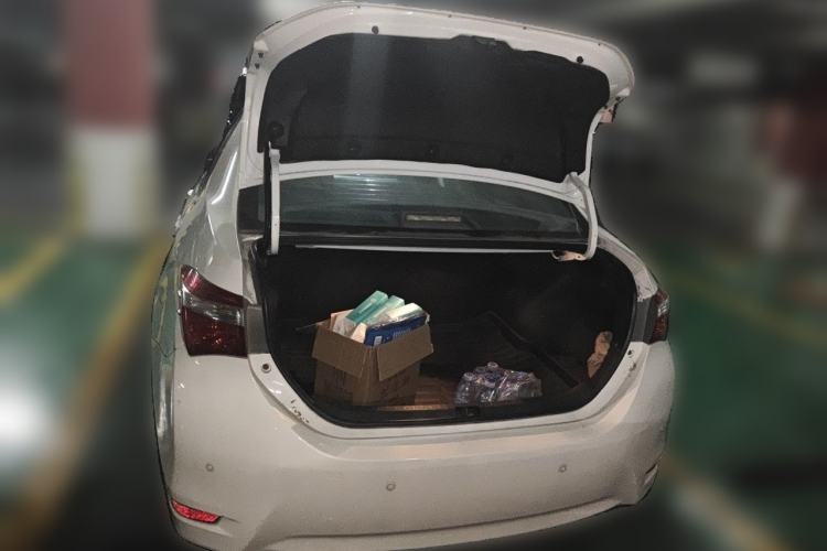 Used Toyota Corolla 2014 1.6L CVT GL Trunk