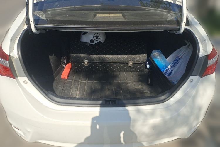 Used Toyota Corolla 2014 1.6L CVT GL Trunk