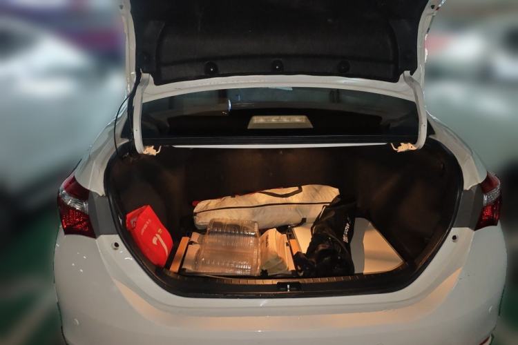 Used Toyota Corolla 2014 1.6L CVT GL-i Trunk