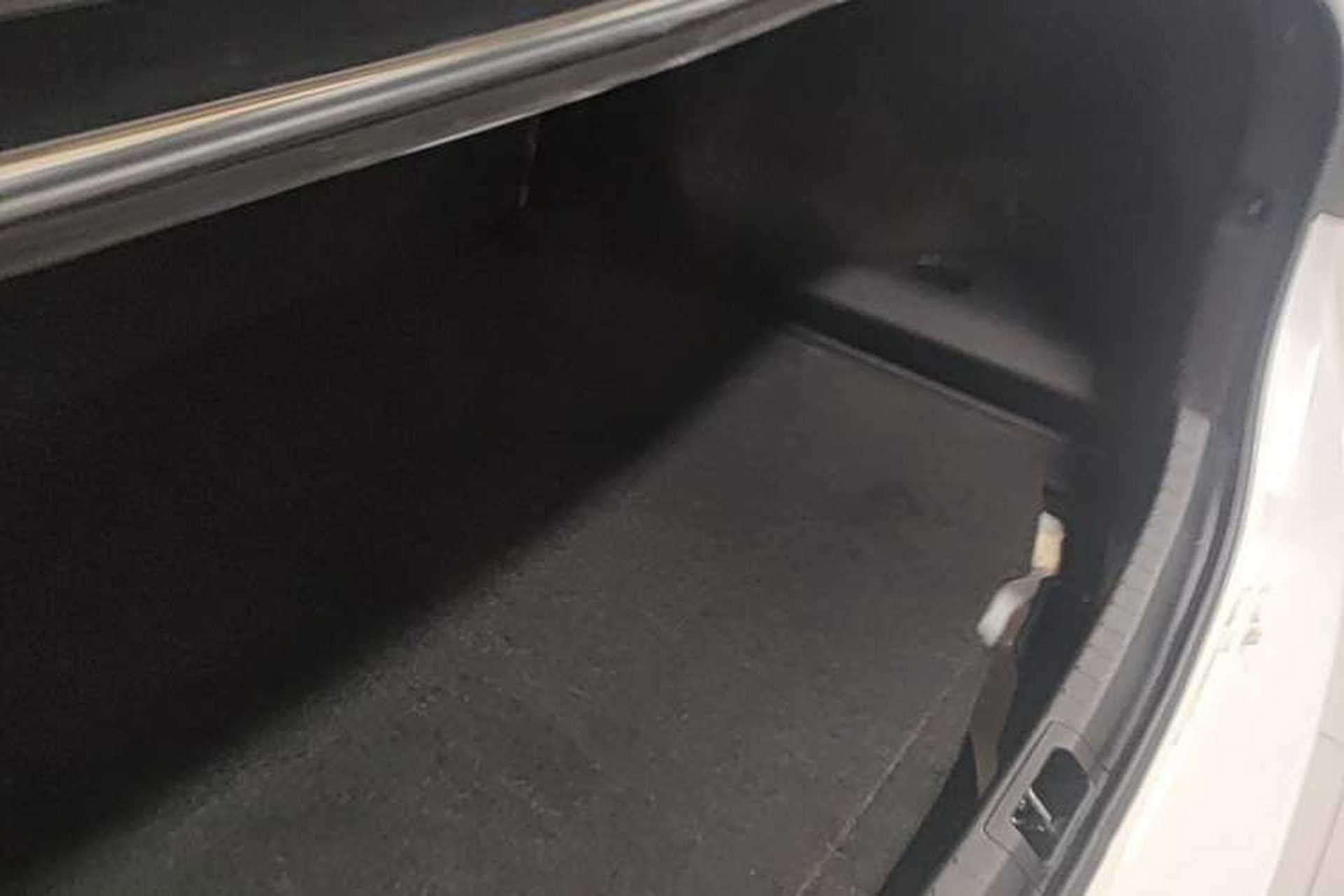 Used Toyota Corolla 2014 1.6L CVT GL Trunk