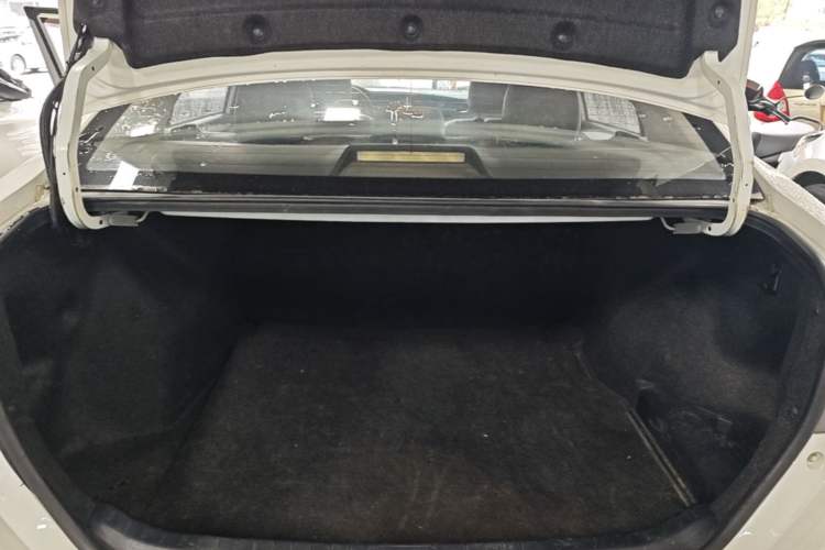 Used Toyota Corolla 2014 1.6L CVT GL-i Trunk