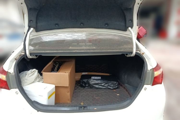 Used Toyota Corolla 2014 1.6L CVT GL Trunk