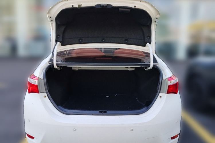 Used Toyota Corolla 2014 1.6L CVT GL Trunk