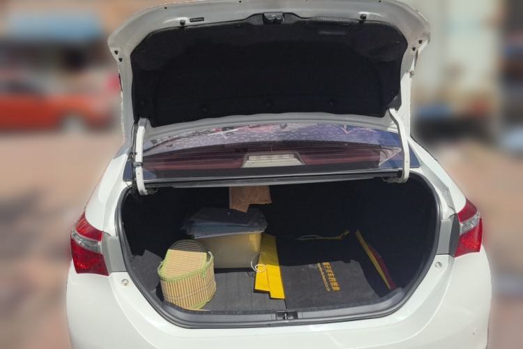 Used Toyota Corolla 2014 1.6L CVT GL-i Trunk