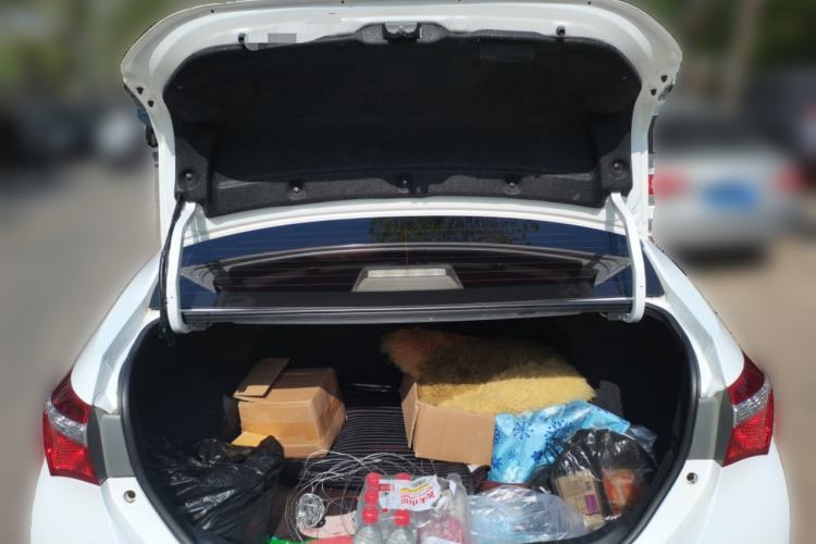 Used Toyota Corolla 2014 1.6L CVT GL-i Trunk