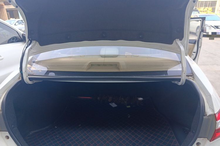 Used Toyota Corolla 2014 1.6L CVT GL Trunk