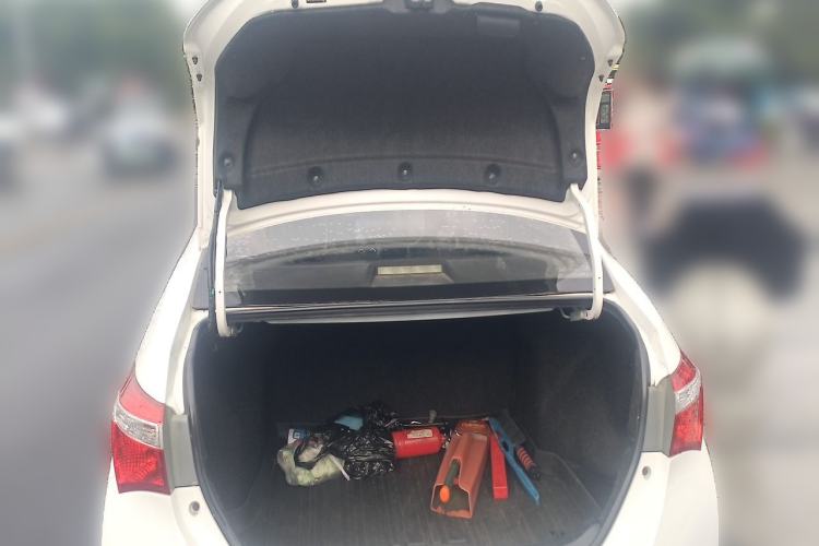 Used Toyota Corolla 2014 1.6L CVT GL-i Trunk