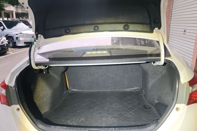 Used Toyota Corolla 2014 1.6L CVT GL Trunk