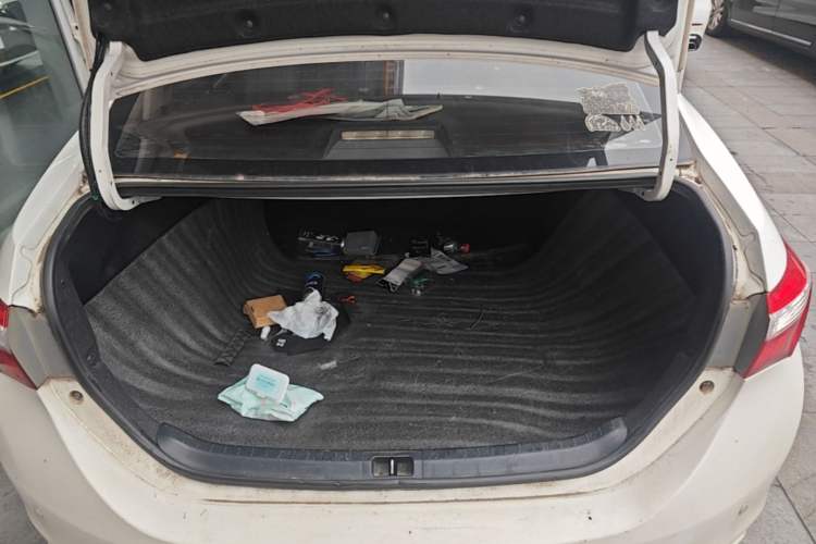 Used Toyota Corolla 2014 1.8L CVT GLX-i Trunk