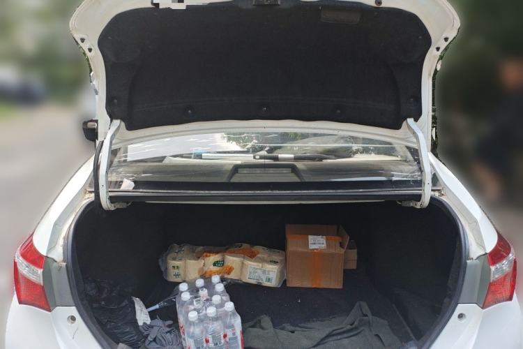 Used Toyota Corolla 2014 1.6L CVT GL Trunk