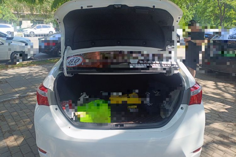 Used Toyota Corolla 2014 1.6L CVT GL Trunk