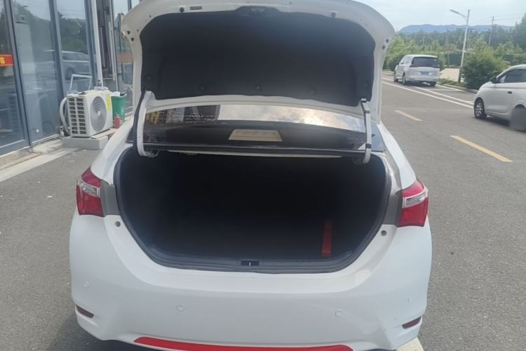 Used Toyota Corolla 2014 1.6L Manual GL Trunk