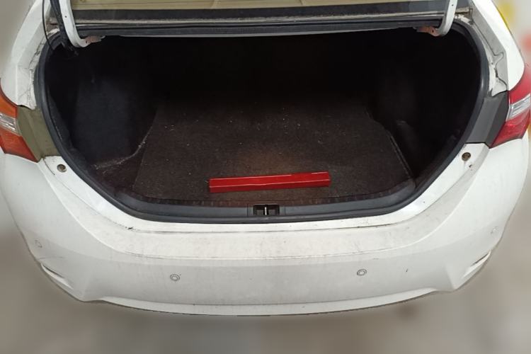 Used Toyota Corolla 2014 1.6L CVT GL Trunk