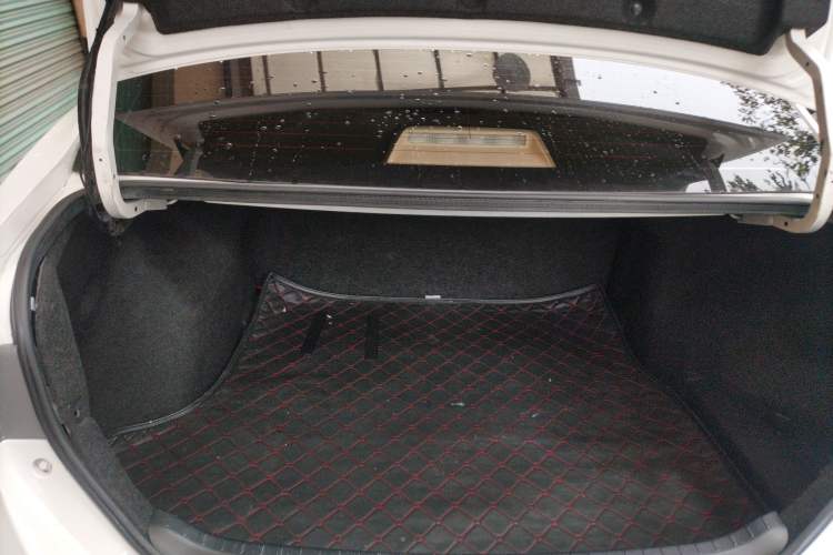 Used Toyota Corolla 2014 1.6L CVT GL Trunk