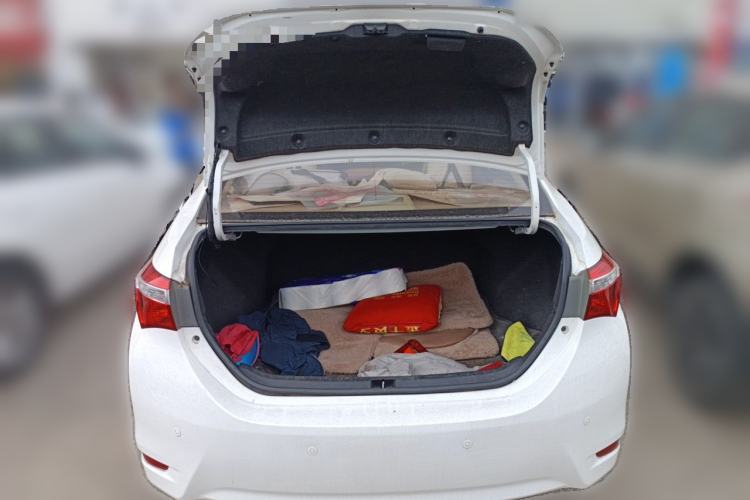 Used Toyota Corolla 2014 1.6L CVT GL Trunk