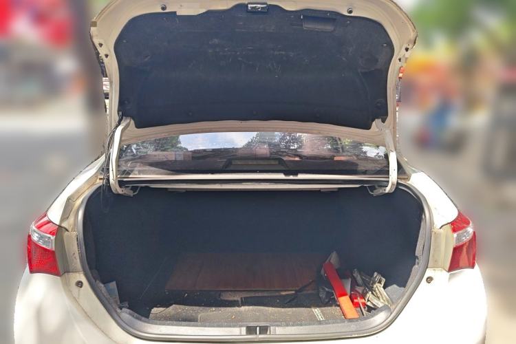 Used Toyota Corolla 2014 1.6L CVT GL Trunk