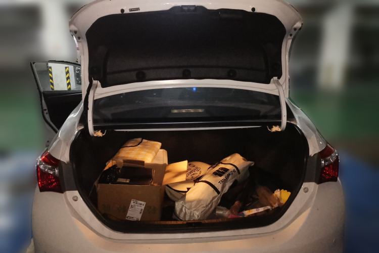 Used Toyota Corolla 2014 1.6L CVT GL-i Trunk