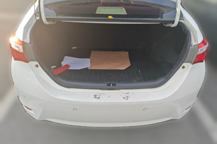 Used Toyota Corolla 2014 1.6L CVT GL Trunk