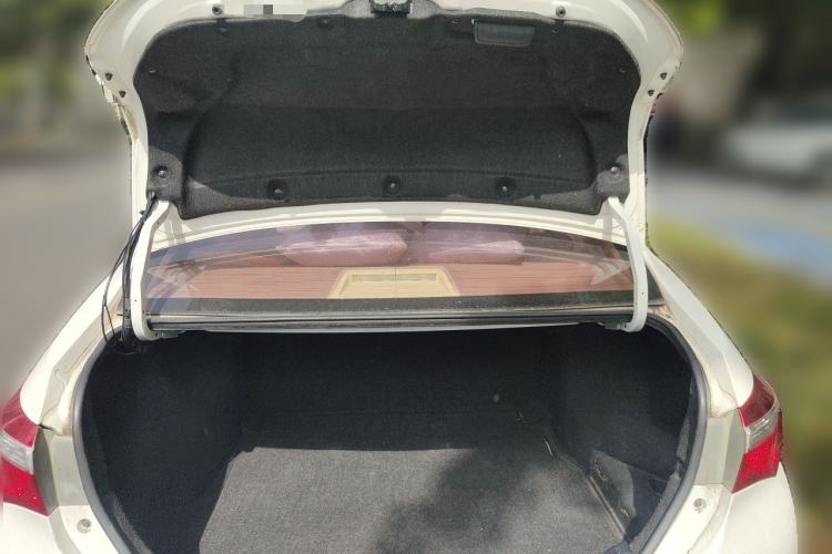 Used Toyota Corolla 2014 1.6L CVT GL Trunk