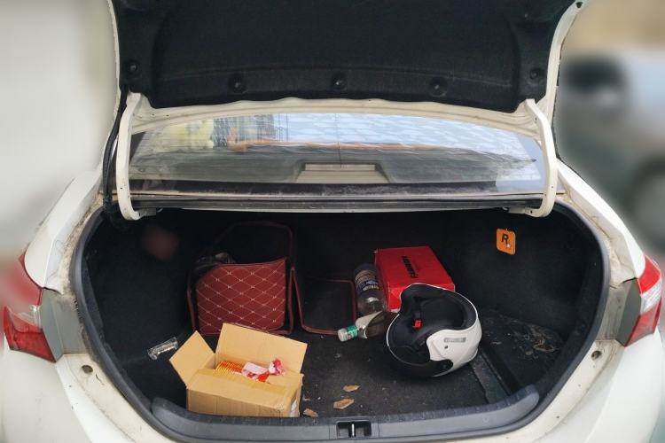 Used Toyota Corolla 2014 1.6L Manual GL Trunk