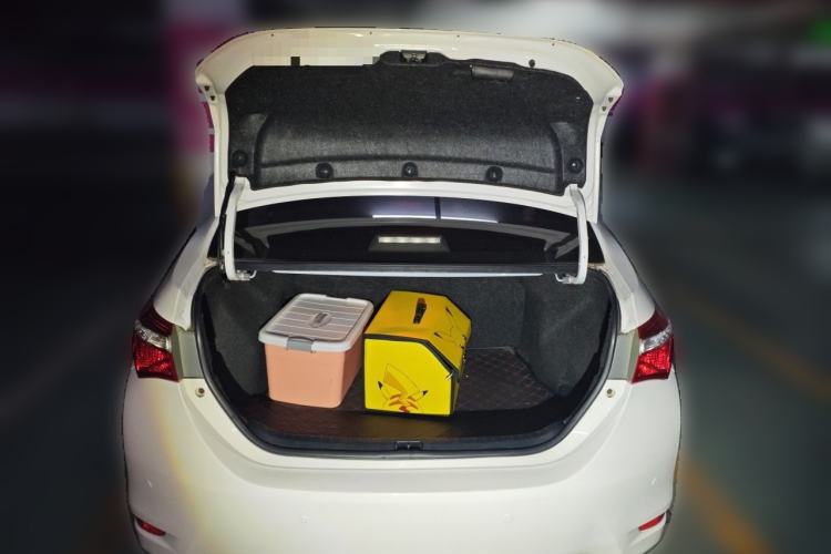 Used Toyota Corolla 2014 1.6L CVT GL-i Trunk