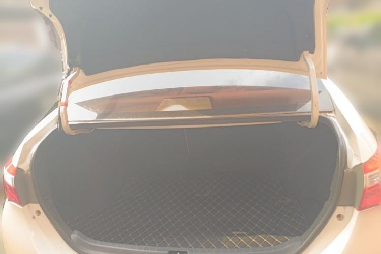 Used Toyota Corolla 2014 1.6L CVT GL-i Leather Edition Trunk