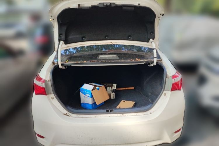 Used Toyota Corolla 2014 1.6L CVT GL Trunk