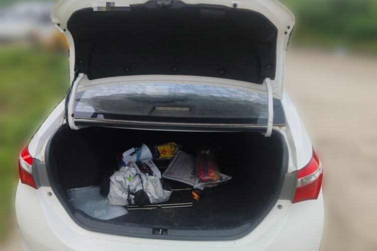 Used Toyota Corolla 2014 1.6L CVT GL-i Leather Edition Trunk