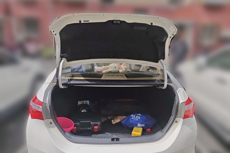 Used Toyota Corolla 2014 1.6L CVT GL Trunk
