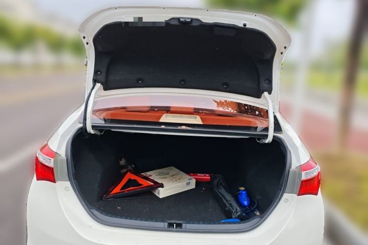Used Toyota Corolla 2014 1.8L CVT GLX-i Trunk