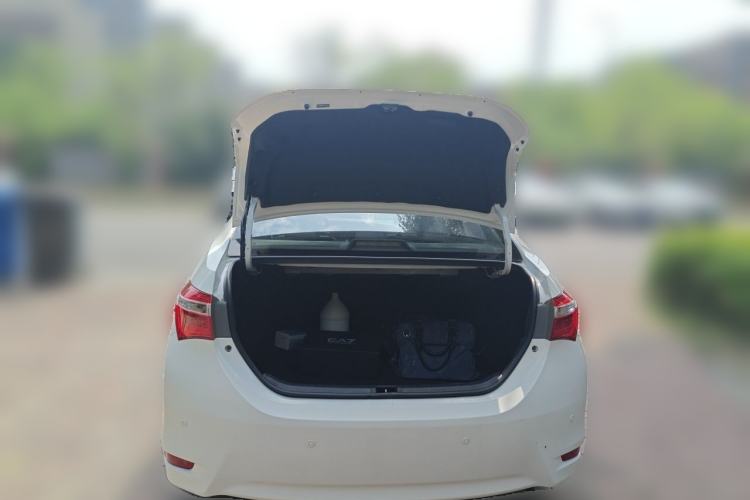 Used Toyota Corolla 2014 1.6L CVT GL-i Leather Edition Trunk