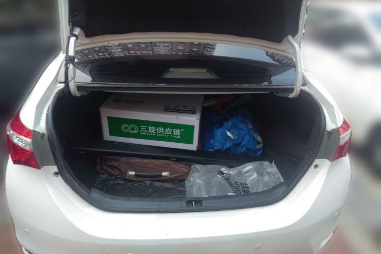 Used Toyota Corolla 2014 1.6L CVT GL-i Trunk