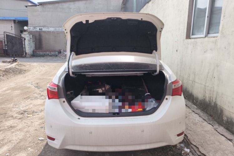 Used Toyota Corolla 2014 1.6L CVT GL-i Leather Edition Trunk