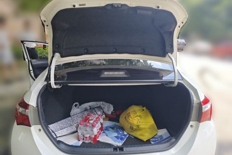 Used Toyota Corolla 2014 1.6L CVT GL Trunk