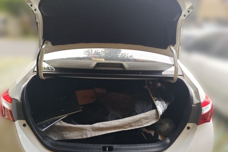 Used Toyota Corolla 2014 1.6L CVT GL Trunk