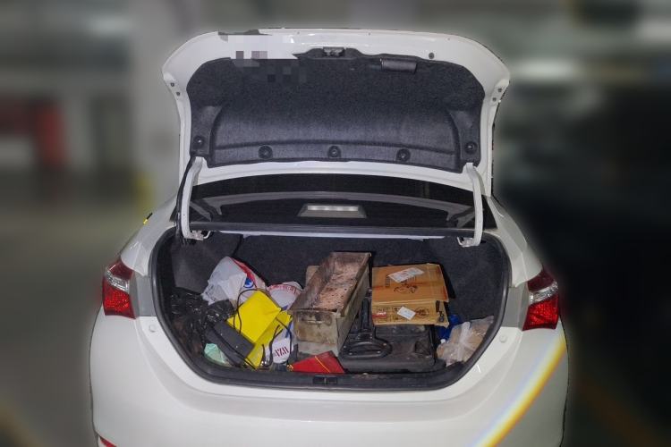 Used Toyota Corolla 2014 1.6L CVT GL Trunk