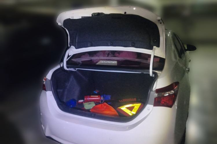 Used Toyota Corolla 2014 1.6L CVT GL Trunk