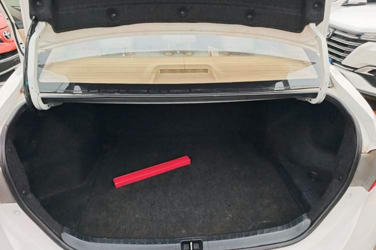 Used Toyota Corolla 2014 1.6L CVT GL-i Trunk