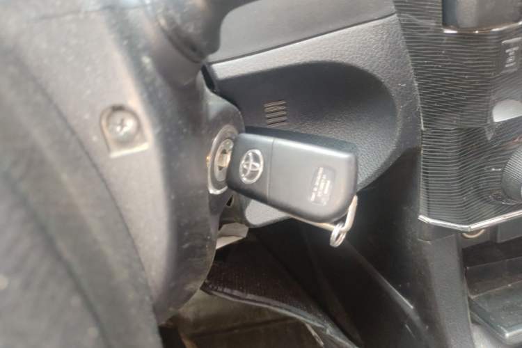 Used Toyota Corolla 2014 1.6L CVT GL-i Vehicle Key