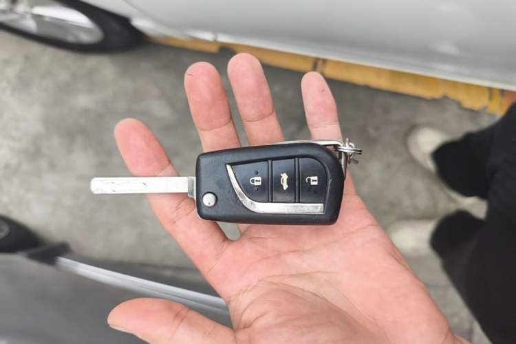 Used Toyota Corolla 2014 1.6L CVT GL Vehicle Key