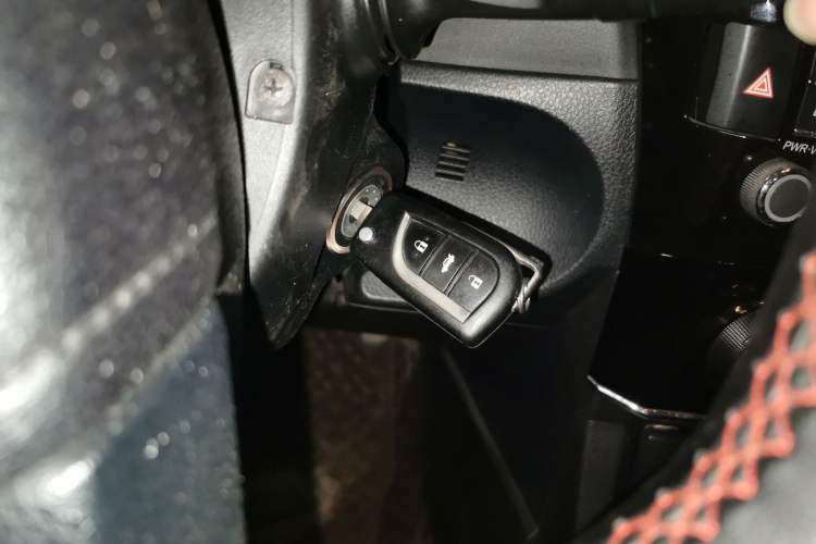 Used Toyota Corolla 2014 1.6L Manual GL Vehicle Key