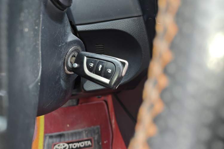 Used Toyota Corolla 2014 1.6L CVT GL Vehicle Key