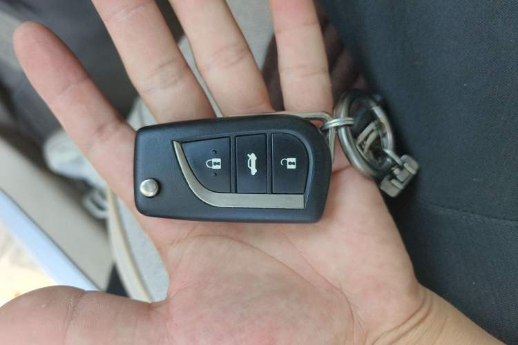Used Toyota Corolla 2014 1.6L Manual GL Vehicle Key
