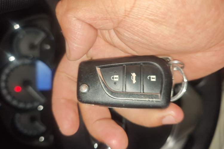 Used Toyota Corolla 2014 1.6L CVT GL Vehicle Key
